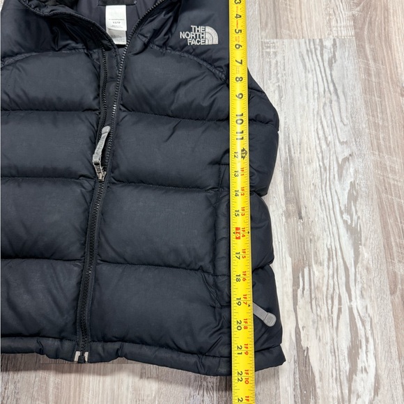 The North Face Black Puffer Vest - Picture 7 of 7